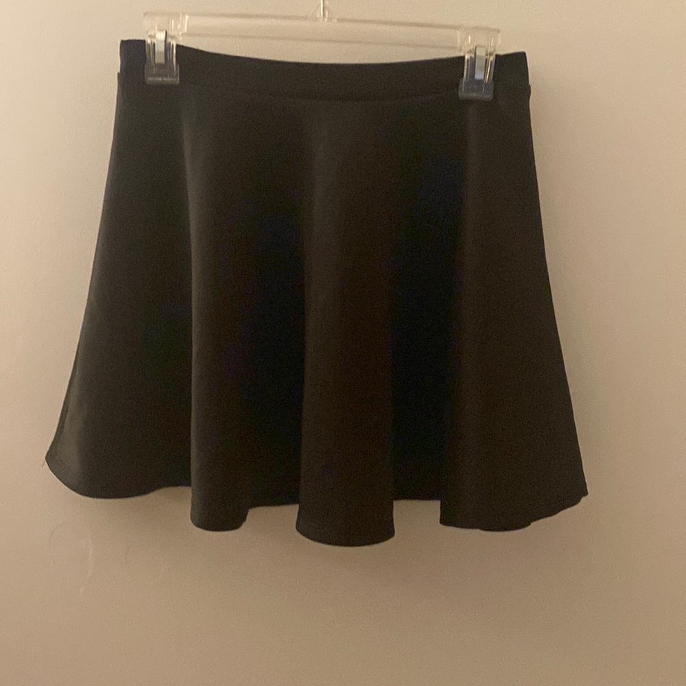 Large Black mini skirt